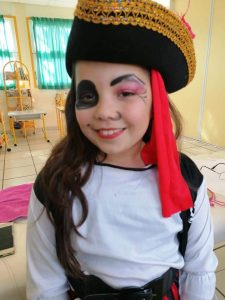 Face painting pirate